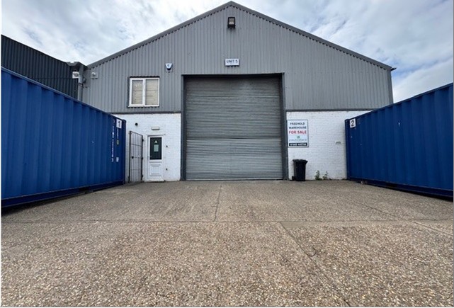 5 South Close, Royston